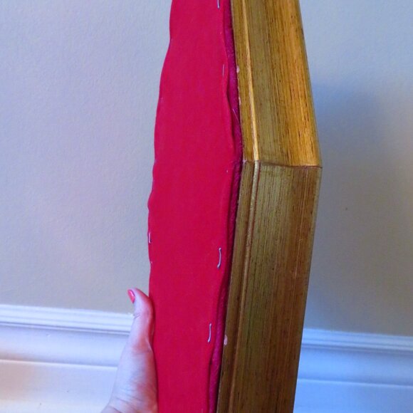 Collectable Vintage Hand Painted Hand Fan Framed red velvet lace lover scene - Picture 7 of 11